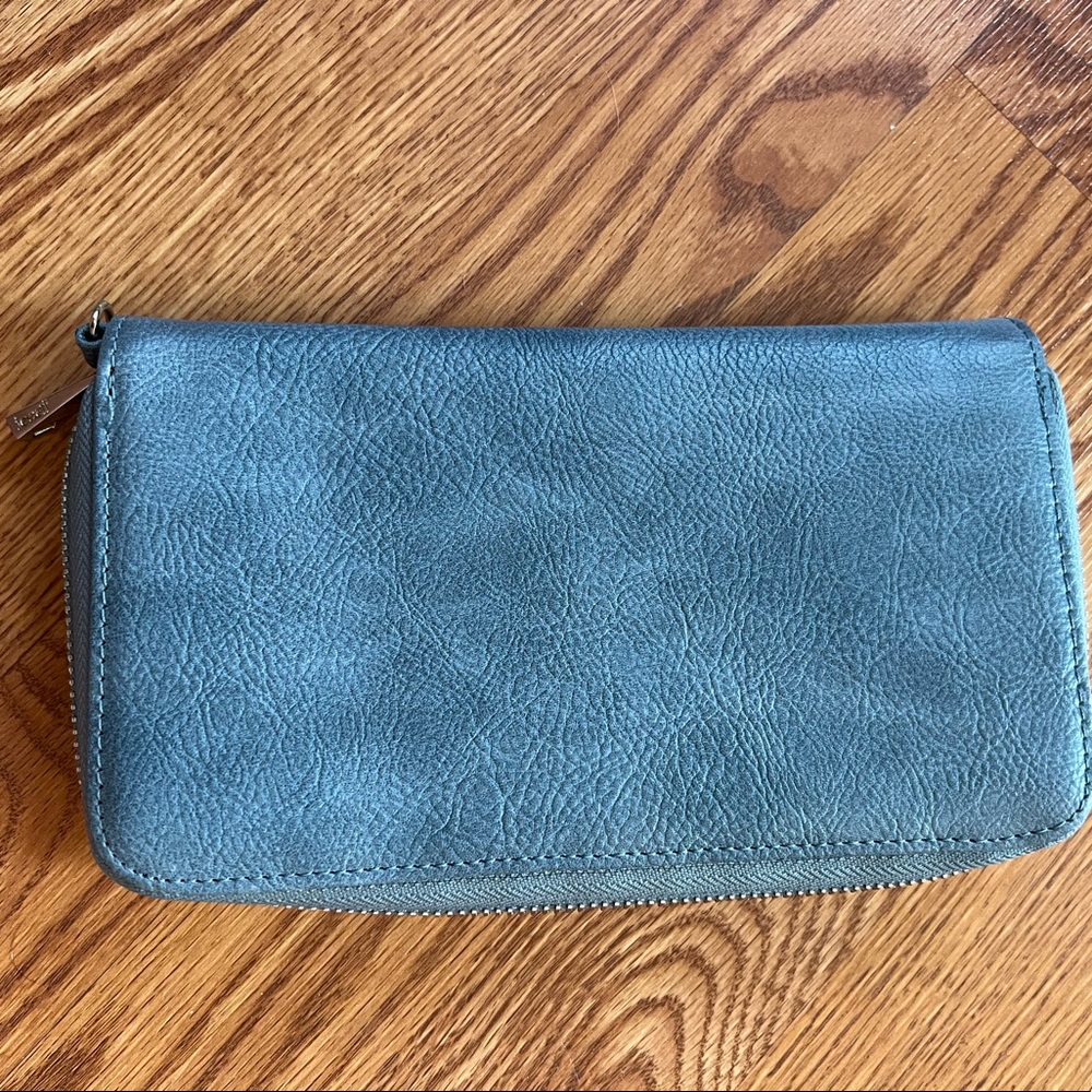 Thirty one wallet